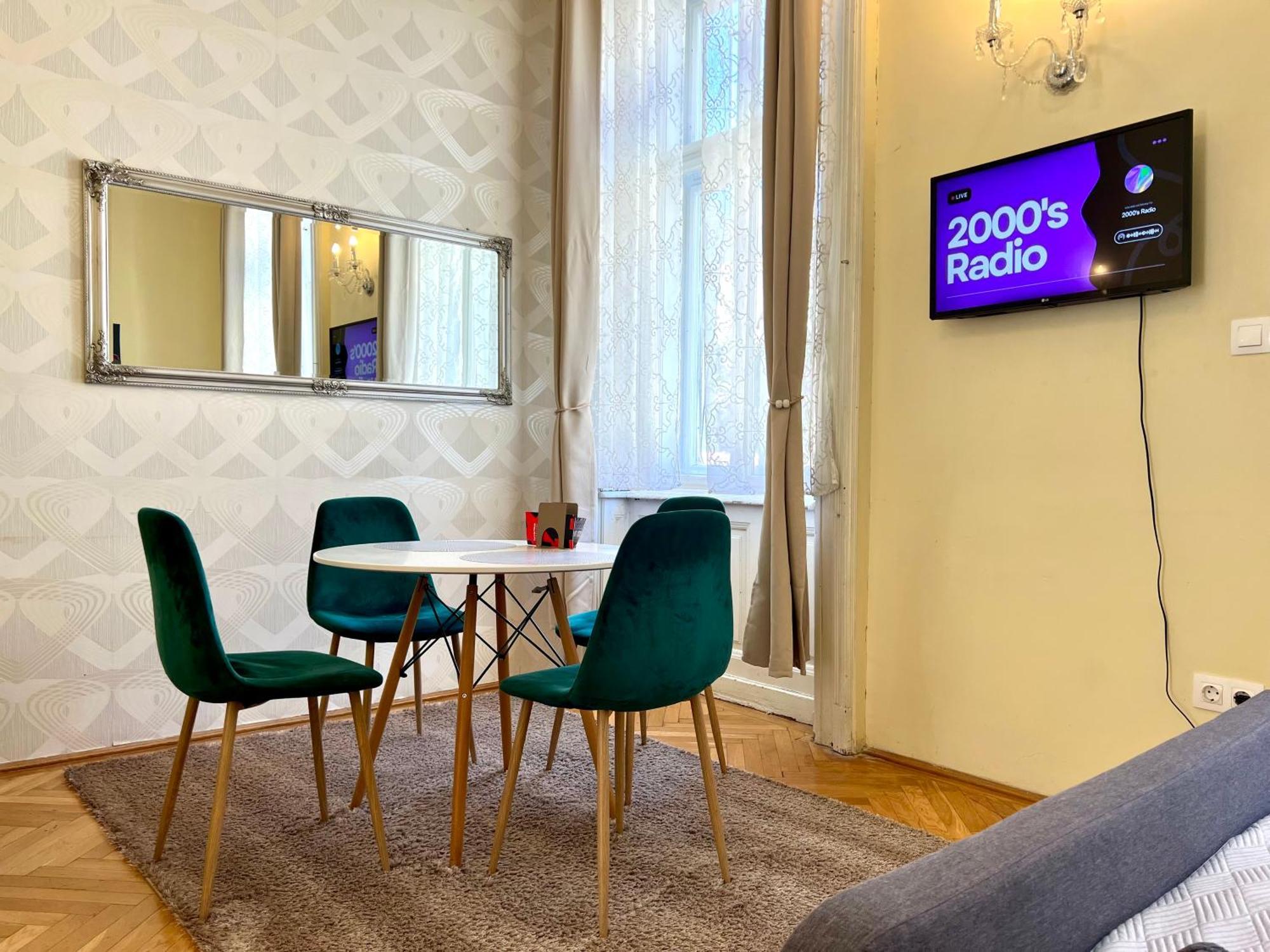 N38 Apartments By Small Home Budapest Exterior photo